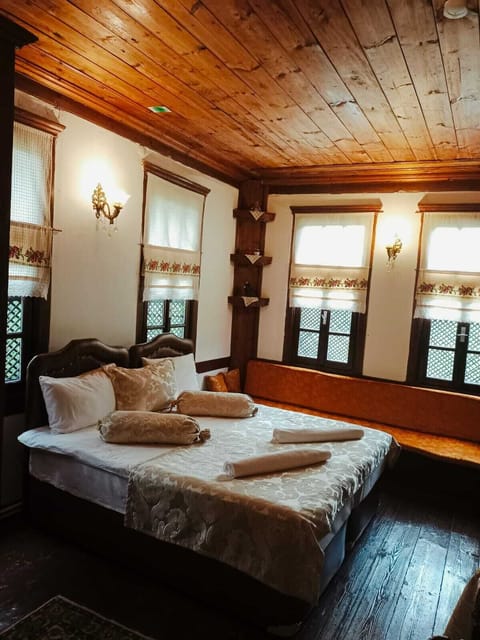 Standard Double Room | WiFi (free), bed sheets