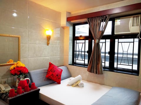 In-room safe, soundproofing, free WiFi