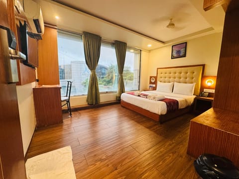 Deluxe Room | In-room safe, rollaway beds, free WiFi