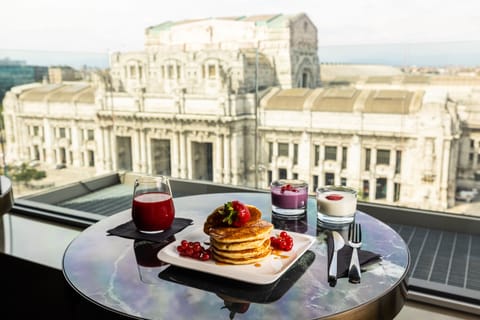 Daily buffet breakfast for a fee