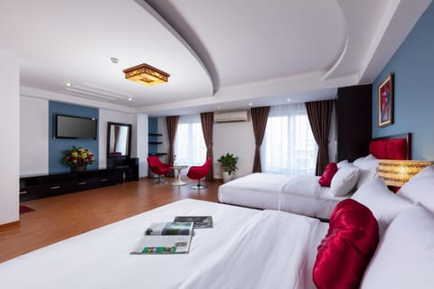 Family Room | Minibar, desk, laptop workspace, soundproofing