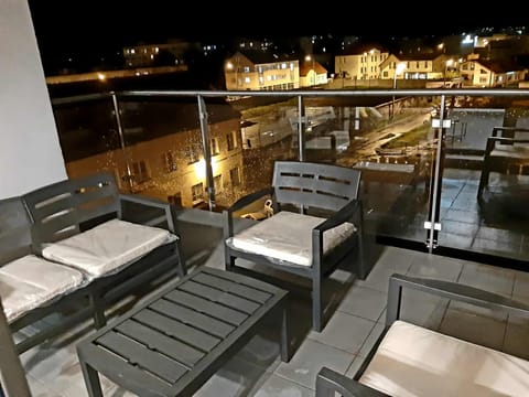 Apartment, 1 Bedroom, Kitchen, City View | Terrace/patio