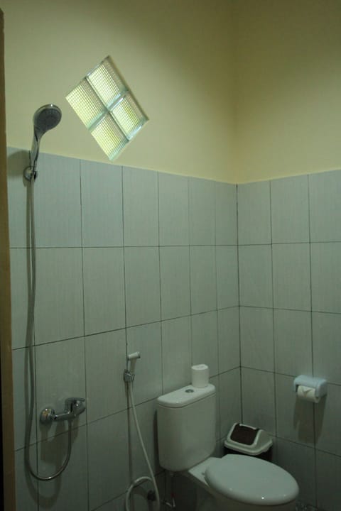 Towels, soap, shampoo