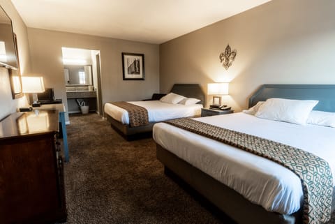 Deluxe Room, 2 Queen Beds, Non Smoking | Desk, free WiFi, bed sheets