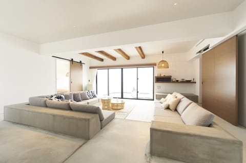 Premium Suite | Premium bedding, in-room safe, free WiFi, bed sheets