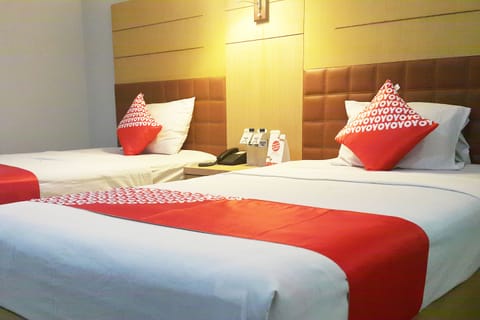 Deluxe Twin Room | Desk, WiFi (free), bed sheets