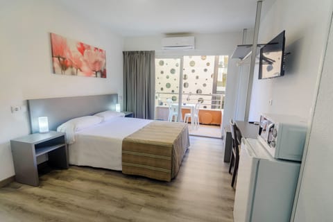 Minibar, blackout drapes, travel crib, free WiFi