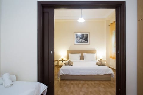 Apartment | 2 bedrooms, iron/ironing board, free cribs/infant beds, travel crib