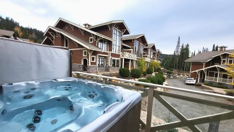 Condo, 2 Bedrooms | Outdoor spa tub