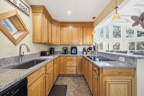 Top-Level Kitchen with Bar (seats 3)