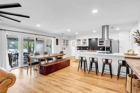 Open floor plan with lots of natural light!