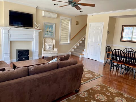 Living Room & Dining area