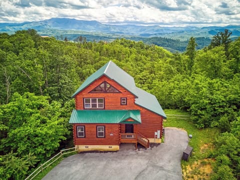 Located on extra large lot, so no close neighbors!
