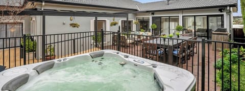 Welcome to Daring Villa Biani 