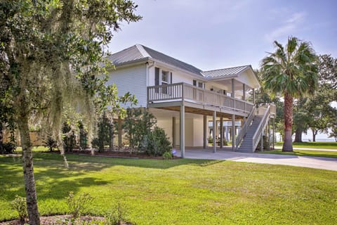 Waveland Vacation Rental | 2BR | 2BA | 1,200 Sq Ft | Step-Free Access