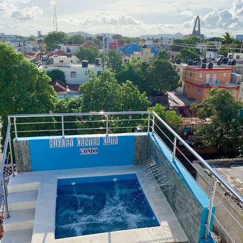 Rooftop Jacuzzi 