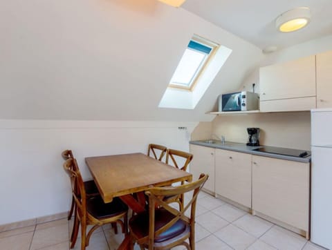 Prepare a small meal in your kitchenette.