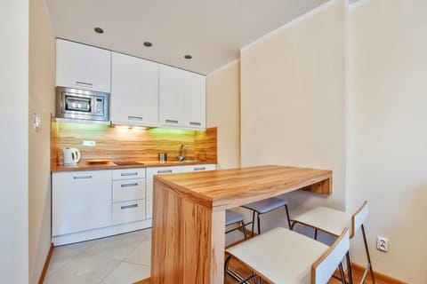 Apartment (34) | Private kitchen | Fridge, stovetop, dishwasher, coffee/tea maker