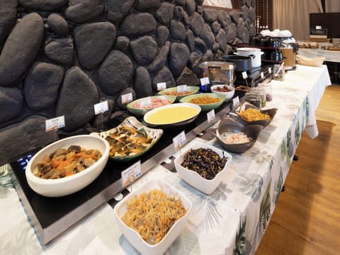 Daily buffet breakfast for a fee