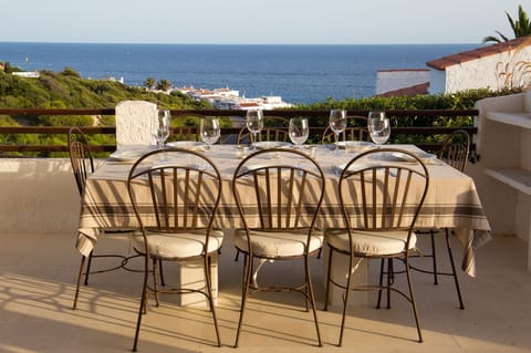 Al fresco dining