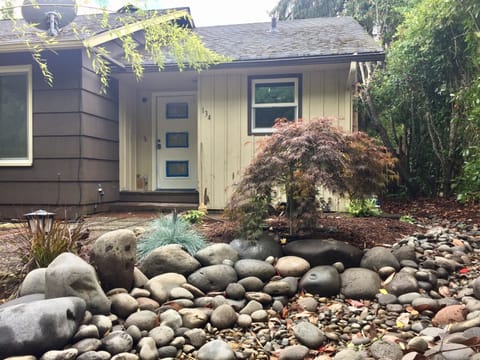 This is the front of the house. The entrance to the studio is behind the house.