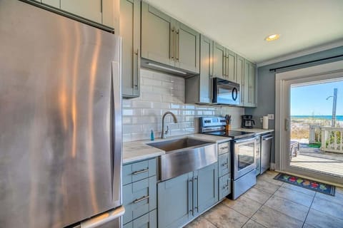 Kitchen with Stainless Steel Farmhouse Sink