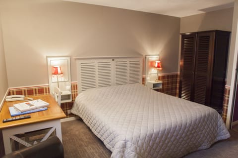 Double Room | Desk, soundproofing, free WiFi, bed sheets