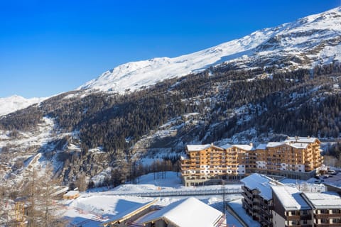 Experience the picturesque atmosphere at this amazing property.