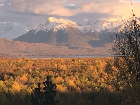 Breathtaking view of the Chugiak mountain range 
