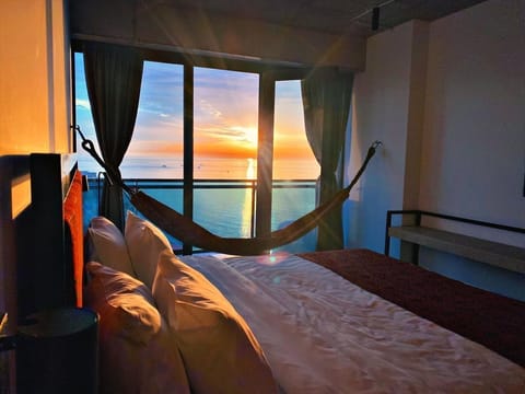 Premium bedding, minibar, individually decorated, individually furnished