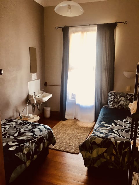 Twin | Free WiFi, bed sheets