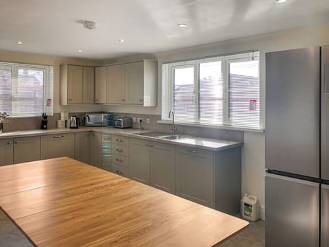 Kitchen | Brynich Villa, Brecon