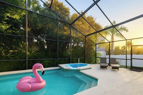 Pink Flamingo Pool Home steps from Vilano Beach