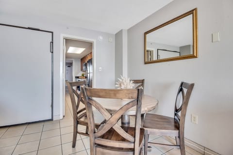 Let the sunshine enter your space and feel the coastal paradise vibe