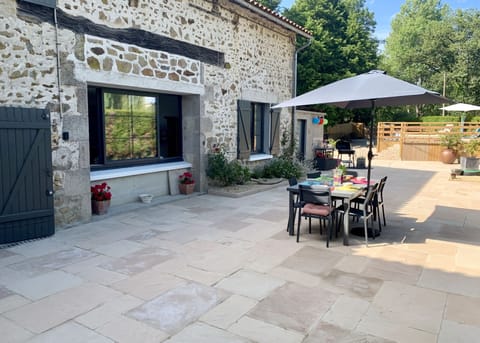 Fully enclosed, private garden and 3 bedroom Gite