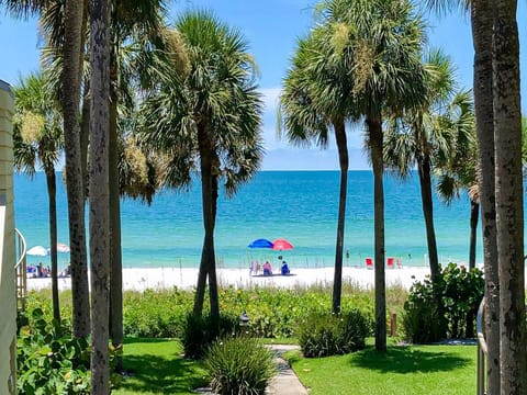 Stroll down to the beach at Aldea.