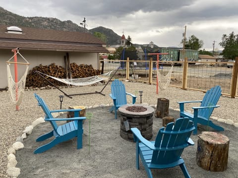 Outside hang out and Gas firepit