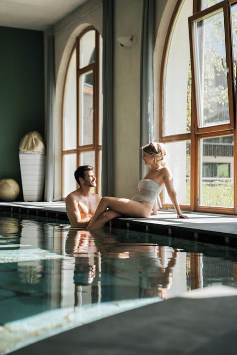 Sauna, hot tub, Turkish bath, body treatments, mud baths