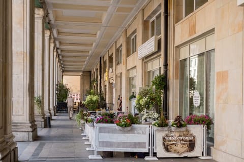 Superior Studio | Exterior