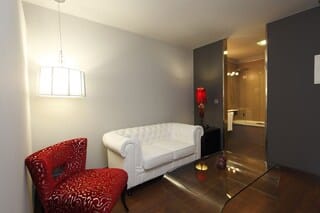 32-inch LCD TV with digital channels, TV