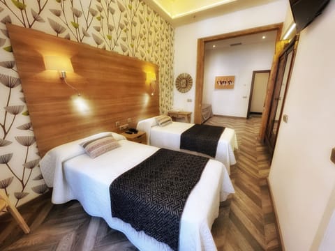Triple Room | Free cribs/infant beds, free WiFi