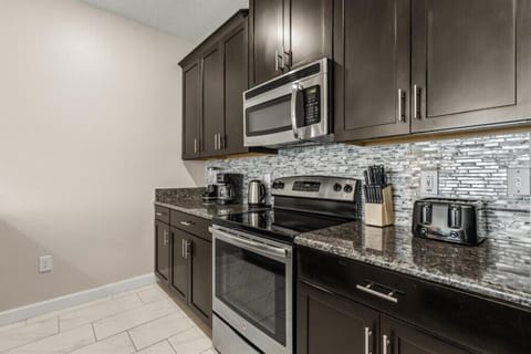 3150 Pequod Place (8).jpg