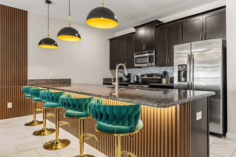 3150 Pequod Place (7).jpg