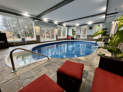 Private  heated pool - 3 1/2" to 6' deep. Year round enjoyment!