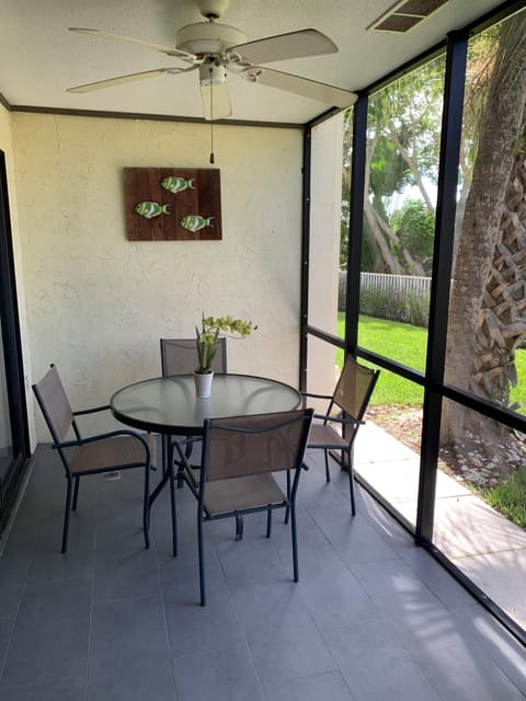 1-104 Screened Lanai