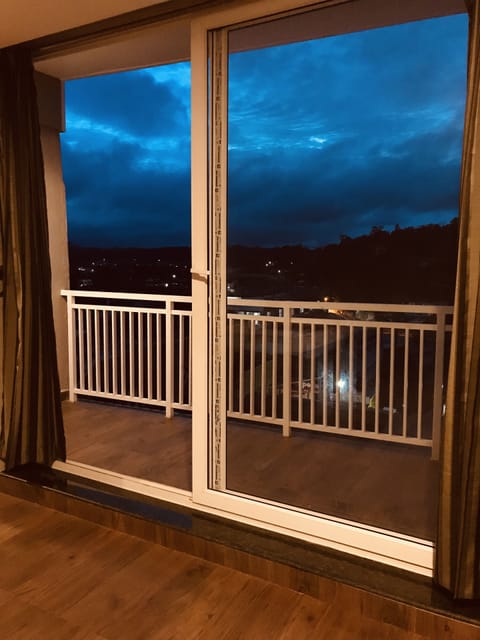 Deluxe Quadruple room with Balcony | Balcony