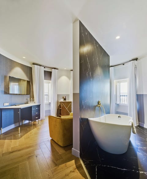 Suite, Sea View (Alberola) | Bathroom | Designer toiletries, hair dryer, towels, soap