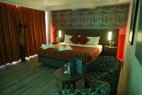 Studio Suite, 1 King Bed | View from room