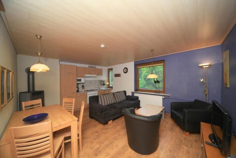 Suite | Living area | TV