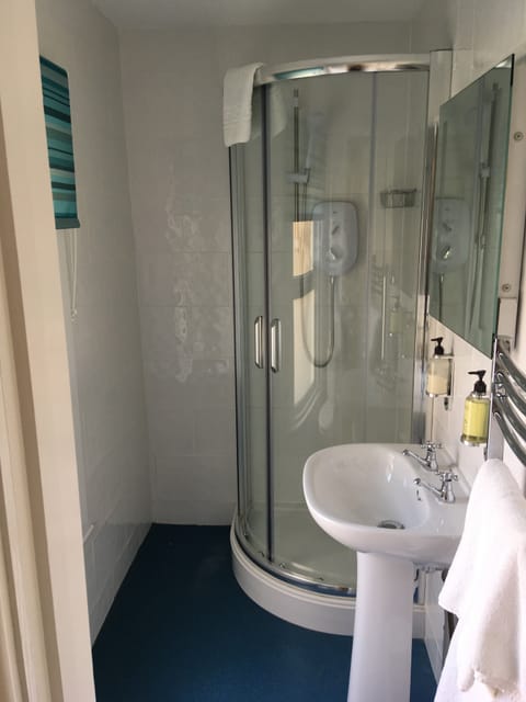 Triple Room (Room32)